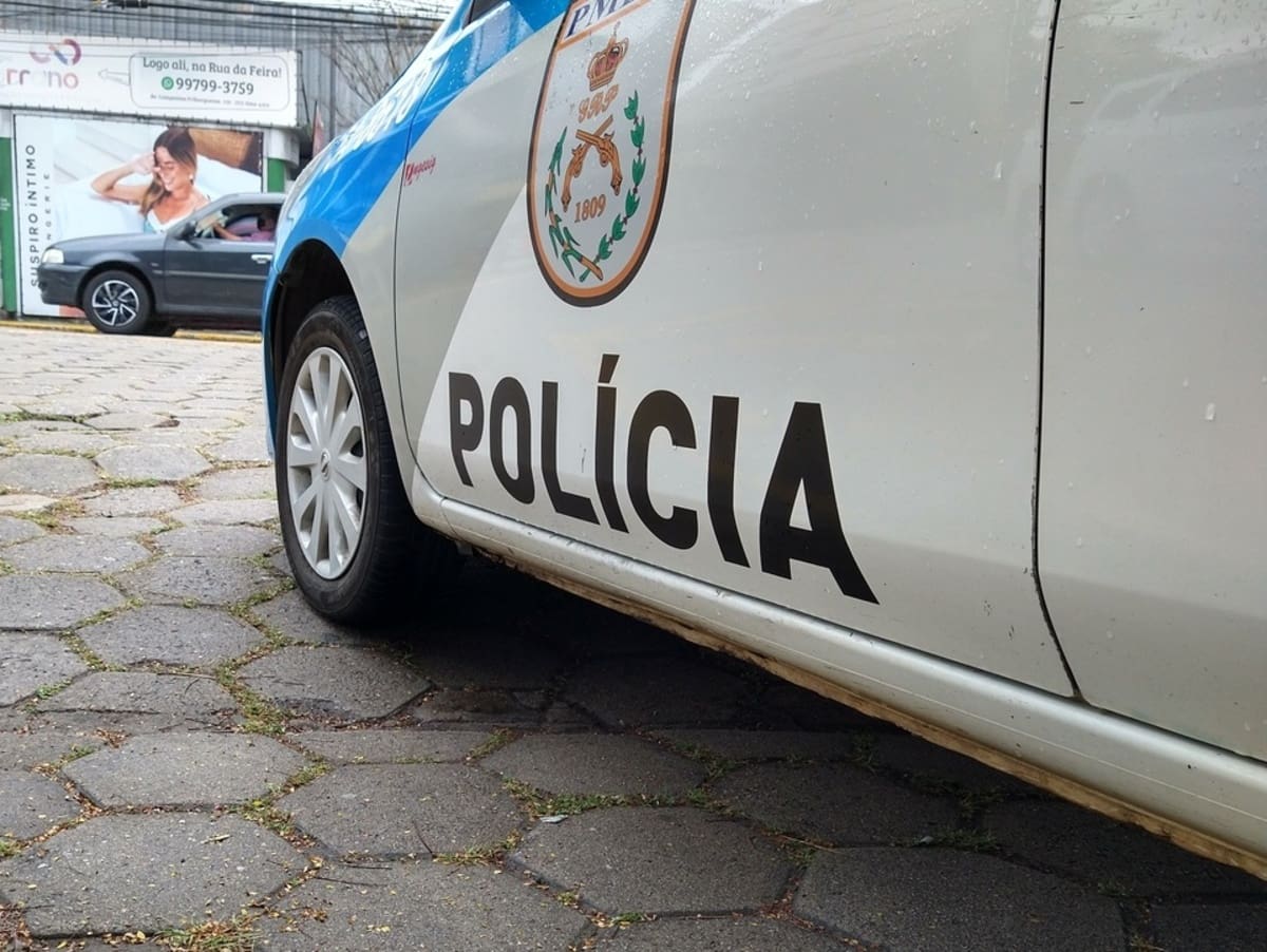 Polícia Militar fazendo ronda