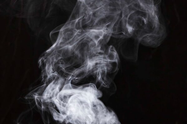 ANVISa reforça a proibição de venda e comercialização de vapes no Brasil