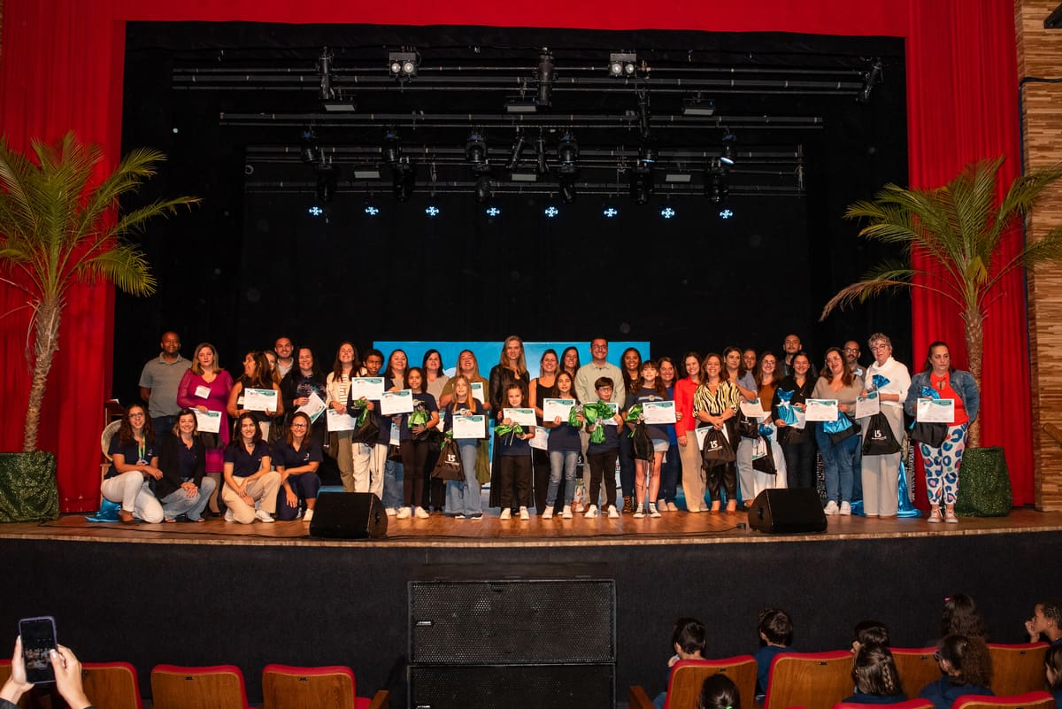 Águas de Nova Friburgo encerra a 12ª edição do Concurso Cultural Amigos da Água com entrega de prêmios no Teatro Municipal