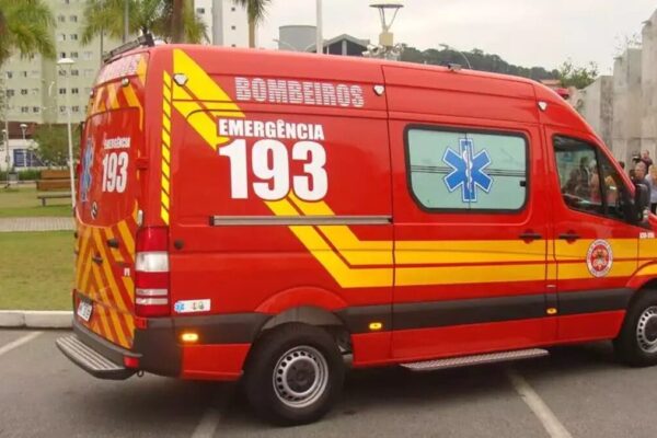 Ambulância teria ido ao Colégio Canadá em Nova Friburgo para atender aluno com problema no braço