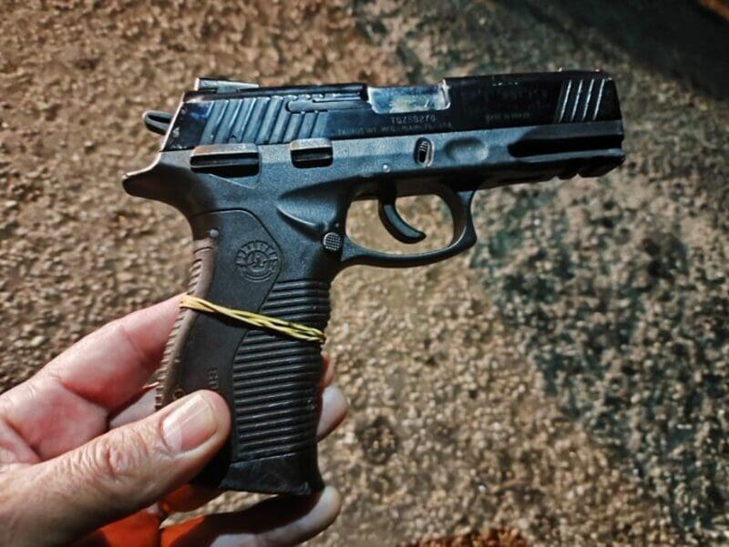 Arma foi apreendida em operação policial em Nova Friburgo, após intenso tiroteio