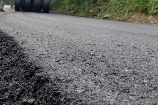 Avenida dos ferroviários será asfaltada nesta terça-feira, em Nova Friburgo