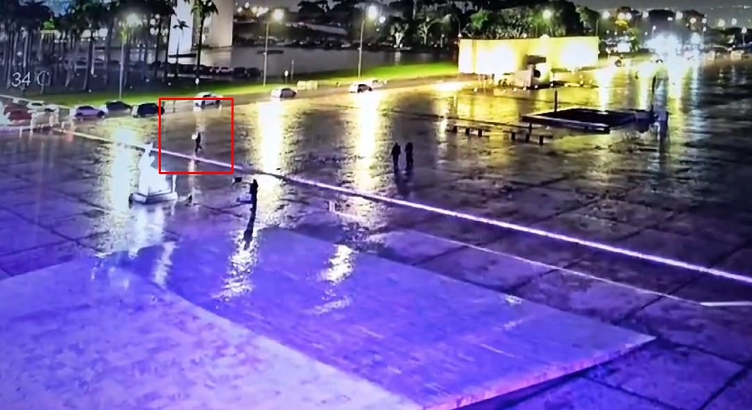 Ataque terrorista em Brasília - Cameras flagram momento exato das explosões a bomba