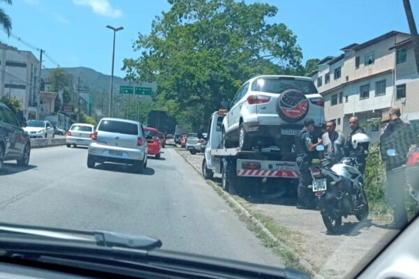 Atropelamento em Nova Friburgo causa retenção em avenida
