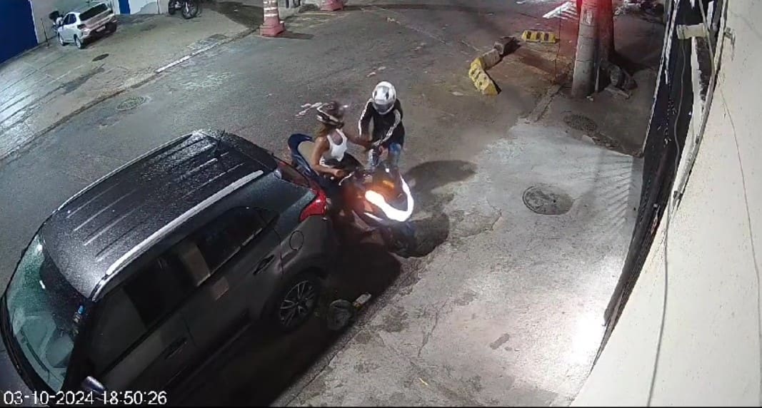 Bandido consegue roubar moto de mulher em São Cristóvão no Rio de Janeiro