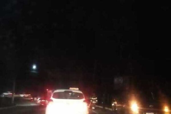 Um acidente de trânsito em Nova Friburgo causou engarrafamento e deixou feridos