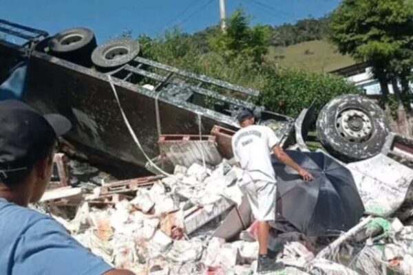 Tragédia na RJ 148 mata homem