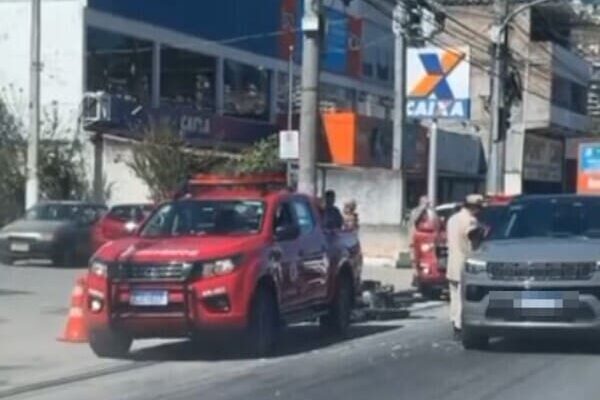 Motociclista é socorrido pelo Corpo de Bombeiros em Nova Friburgo-RJ