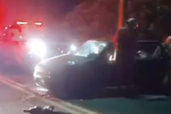 Batida forte com dois carros e uma moto deixa ferido em Nova Friburgo