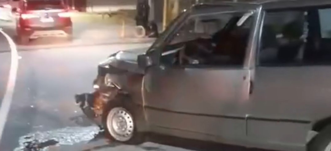 Batida forte entre dois carros em Bom Jardim deixa ferido