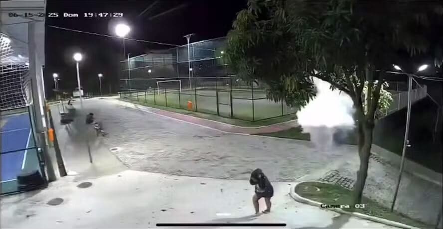 Bomba explodiu perto de crianças em praça de Madureira, no Rio de Janeiro