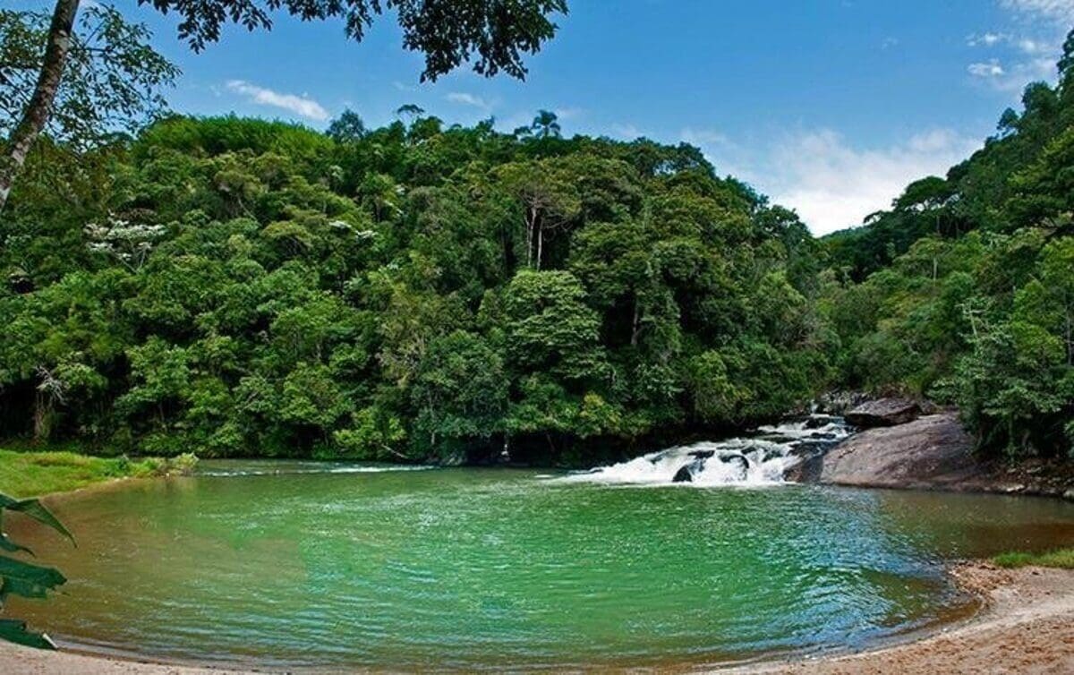 Cachoeira do Poço Feio em Lumiar é um dos locais mais bonitos de lazer de Nova Friburgo e encanta moradores e turistas