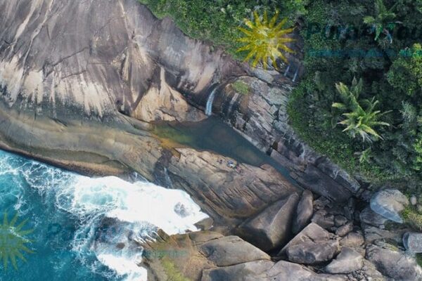 Cachoeira do Saco Bravo - Beleza Natural e Desafios da Trilha em Paraty (3)
