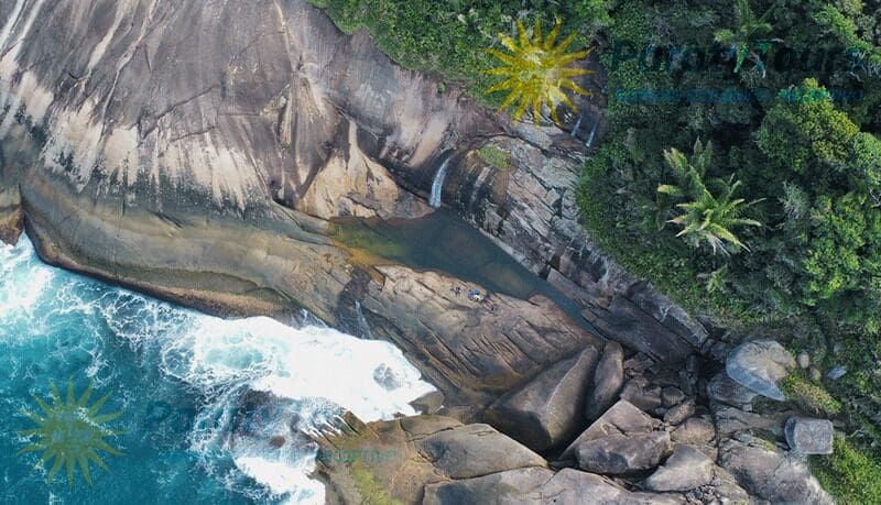 Cachoeira do Saco Bravo - Beleza Natural e Desafios da Trilha em Paraty (3)