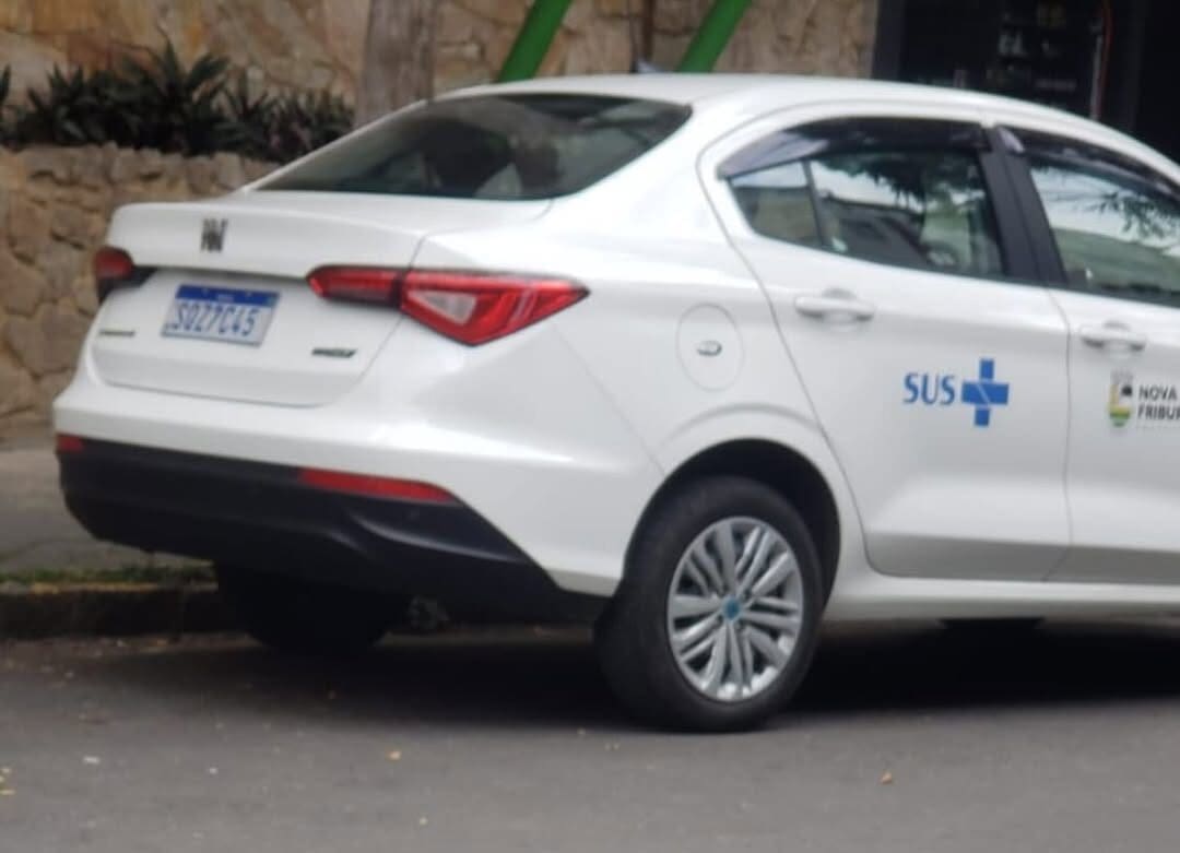 Carro da Secretaria de Saúde estaria sendo usado para fim pessoais durante finais de semana em Nova Friburgo