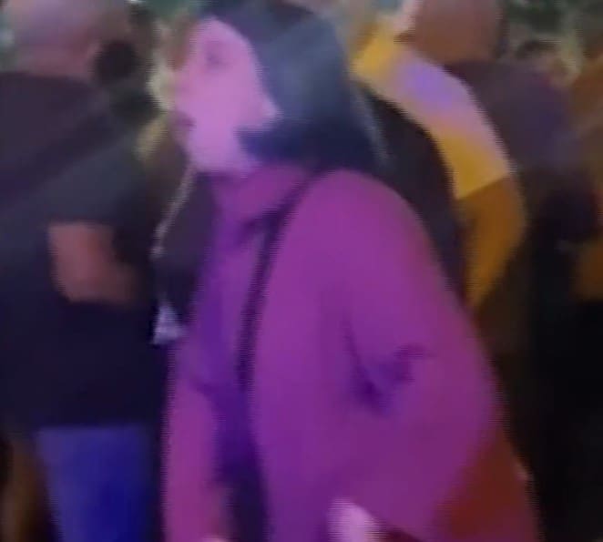 Casal é denunciado por racismo no Rio de Janeiro após imitação de macaco em roda de samba
