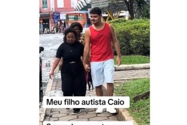 Casal friburguense viraliza nas redes sociais em cena linda de amor