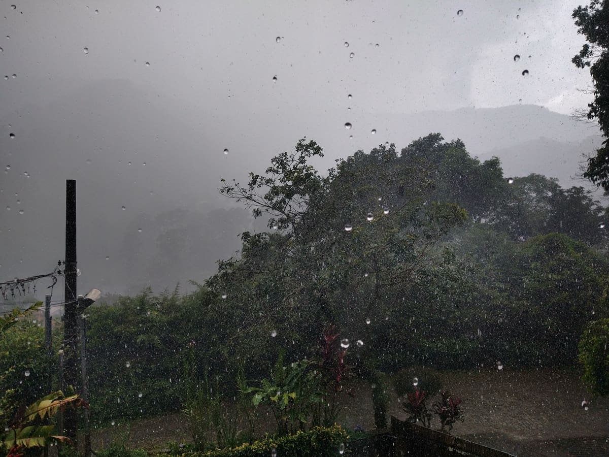 Chuva e frio no Estado do Rio de Janeiro avançam com chegada de frente fria - Foto Guilherme Alt em Nova Friburgo