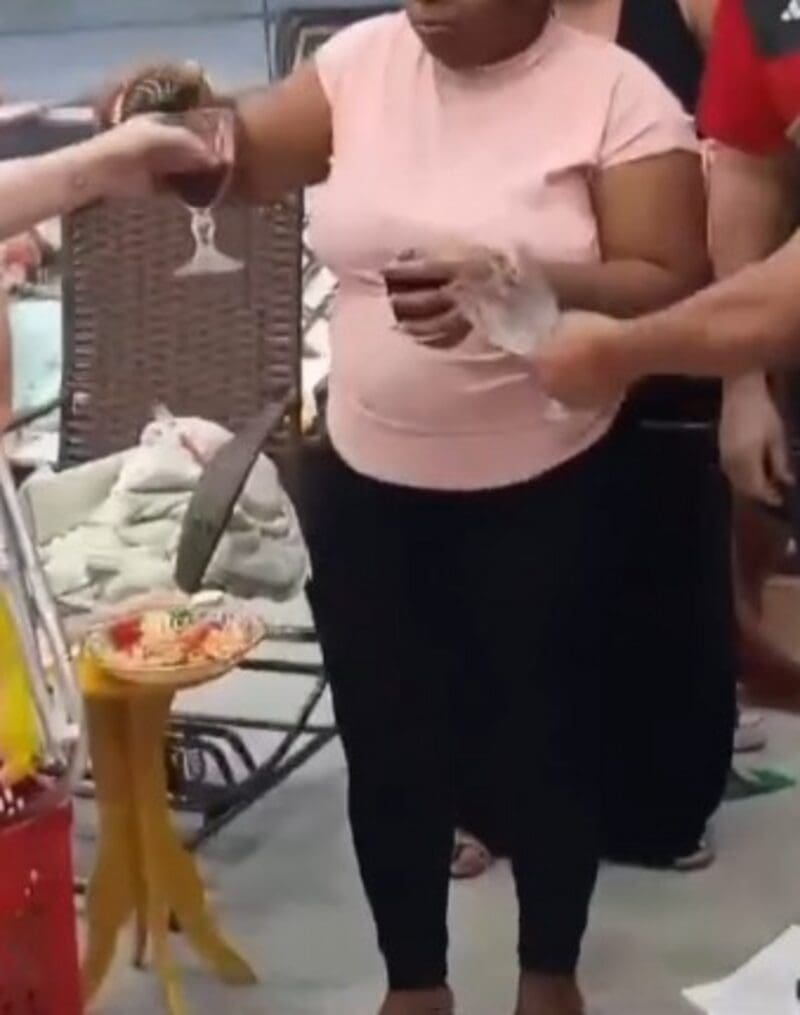 Clientes fazem protesto em supermercado de Duque de Caxias após passarem mais de 10h em fila