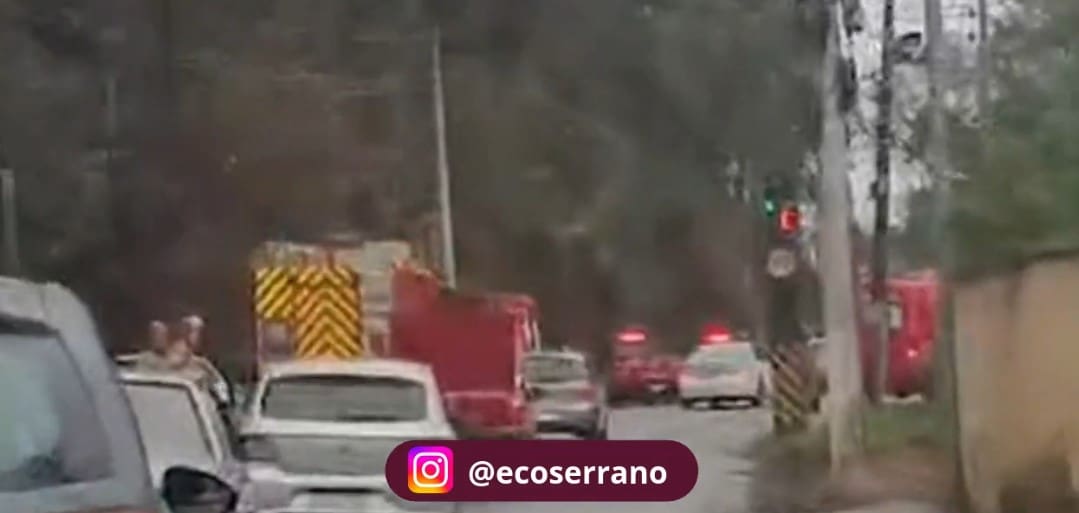 Colisão na RJ 130 deixa trânsito complicado na altura de Duas Pedras