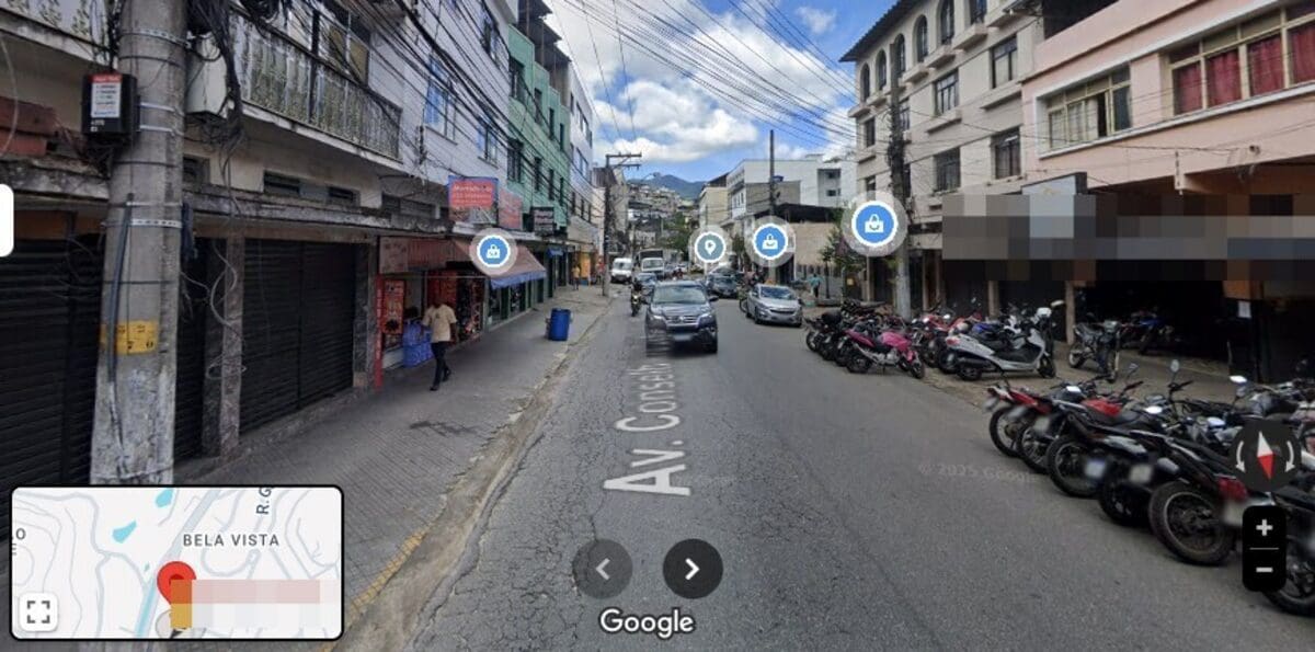 Comunicado alerta para estacionamento ilegal ao longo da Avenida Conselheiro Julius Arp em Nova Friburgo e lojistas ficam furiosos