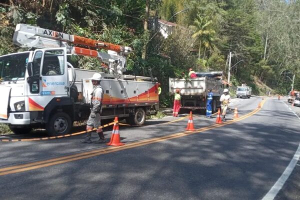 Concessionária Rota 116 anuncia aviso na estrada na altura de Mury em Nova Friburgo