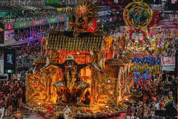 Desfile da Unidos da Viradouro em 2025, no Carnaval do Rio de Janeiro