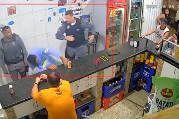 Dura de policial em homem acusado de bater na mãe no Espírito Santo viraliza nas redes sociais
