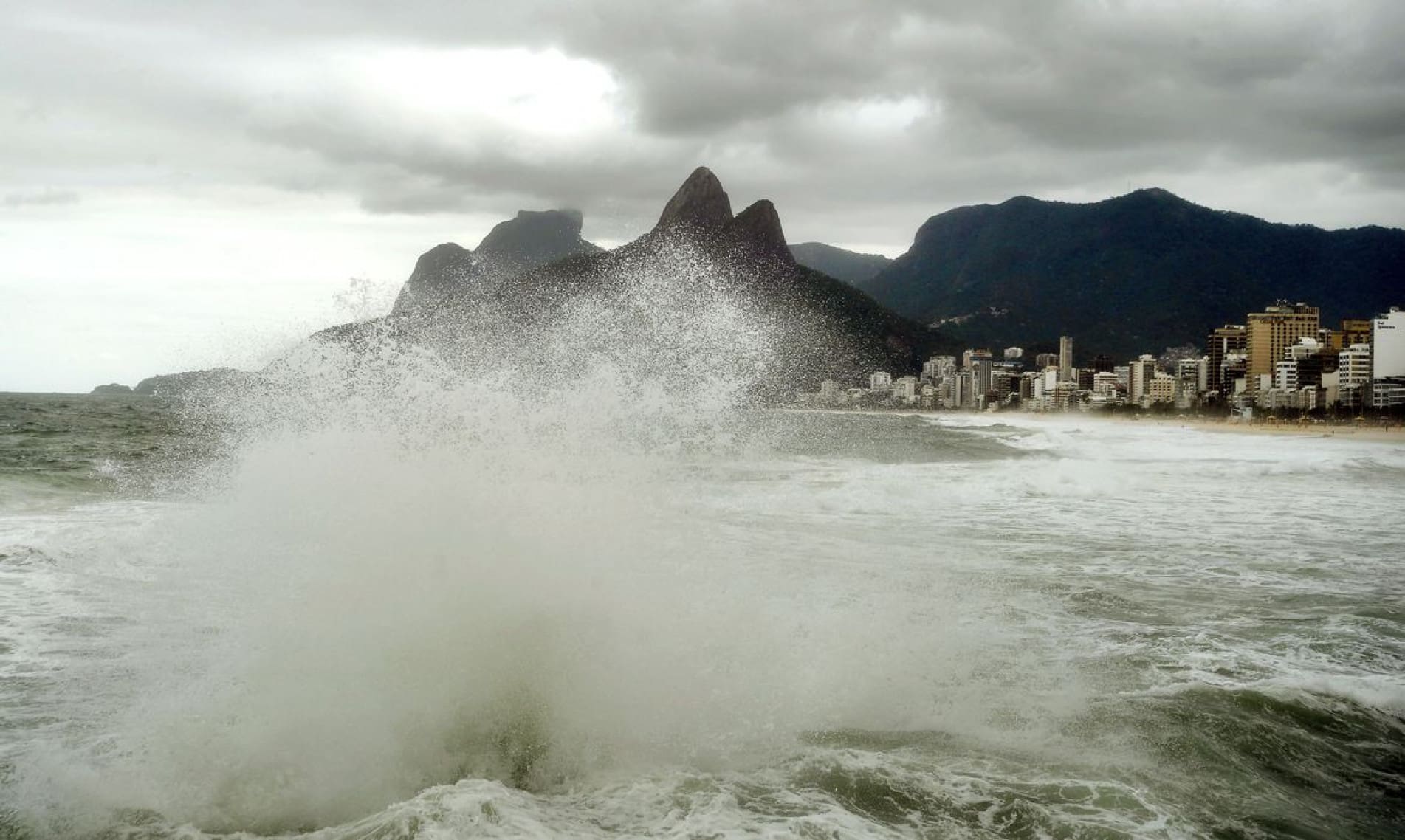 Estado do Rio de Janeiro tem previsão de chuva para esta semana - vento - e chuva forte