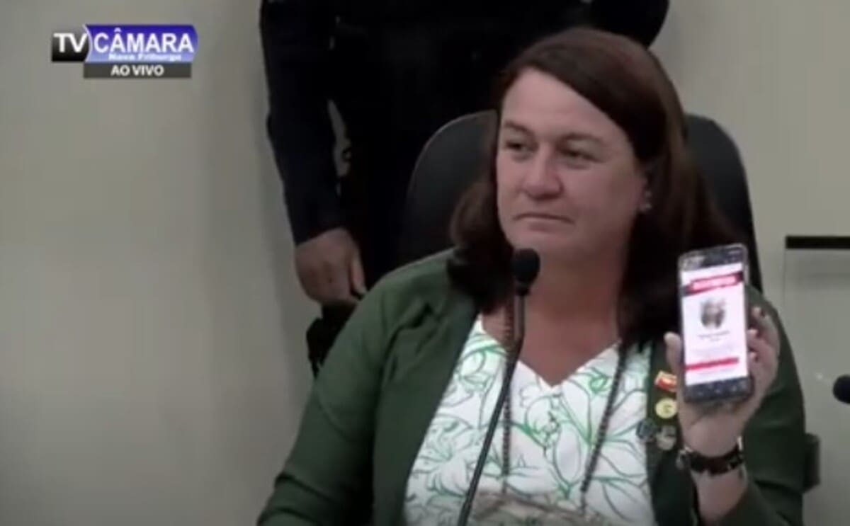 Vereadora Priscilla Pitta comunica aos colegas de desaparecimento de sua familiar