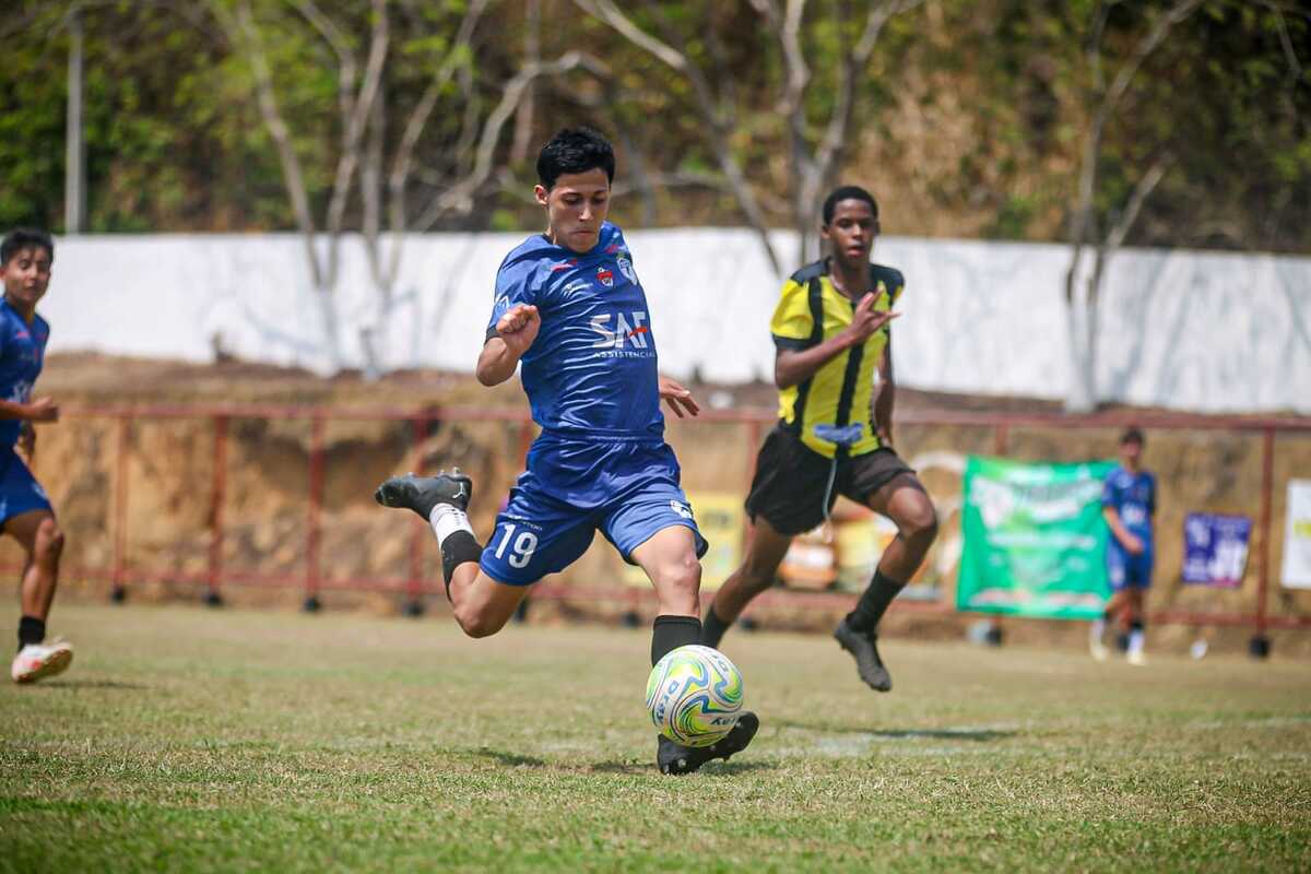 Friburgo Sporting fez bonito nas categorias Sub 15 e Sub 17 (2)