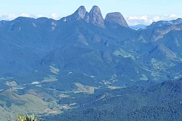 Frio intenso em Nova Friburgo - Vista do Pico da Caledônia - Foto Paulo Braga Junior (3)