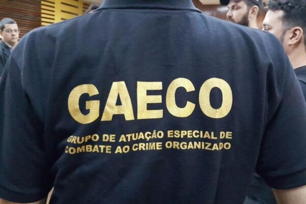 GAECOMPRJ cumpre mandados contra investigados pelo homicídio de Marcos Falcon no Rio de Janeiro