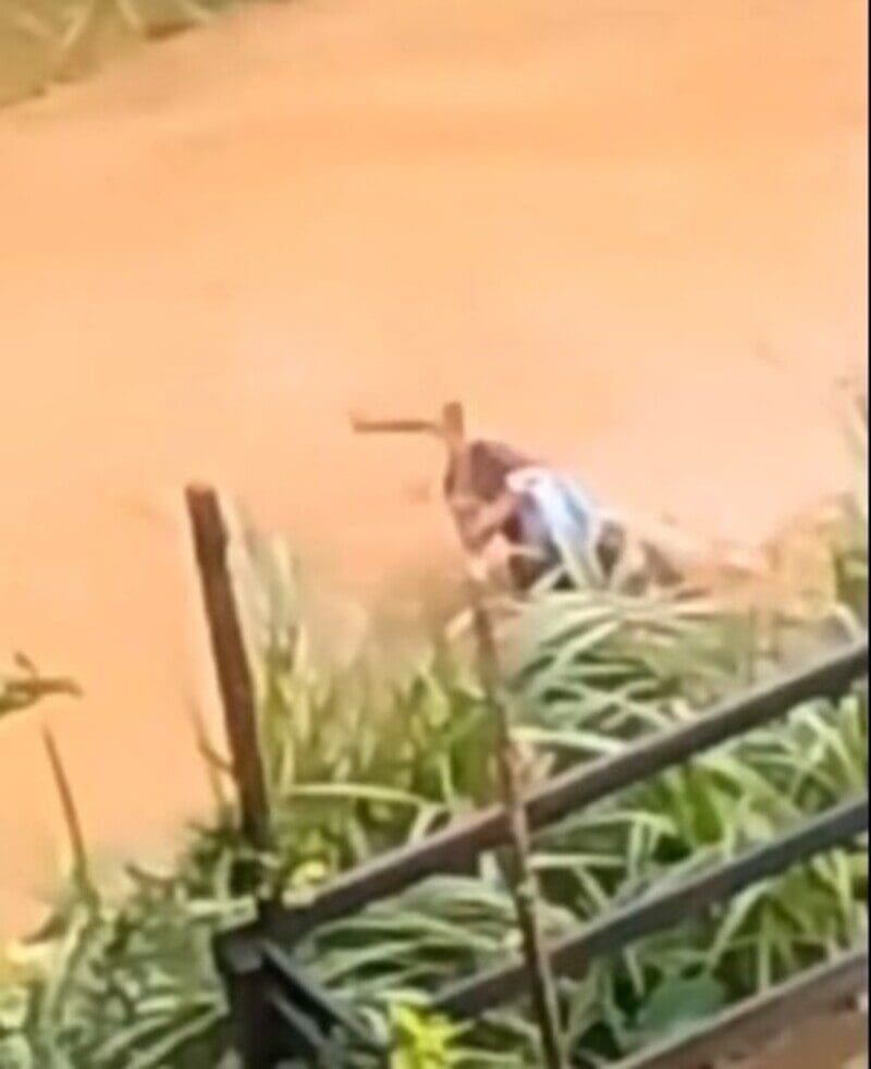 Homem pula em córrego e é arrastado pela correnteza em Bom Jardim-RJ