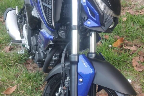 Homem tem moto roubada após bater com veículo em Nova Friburgo