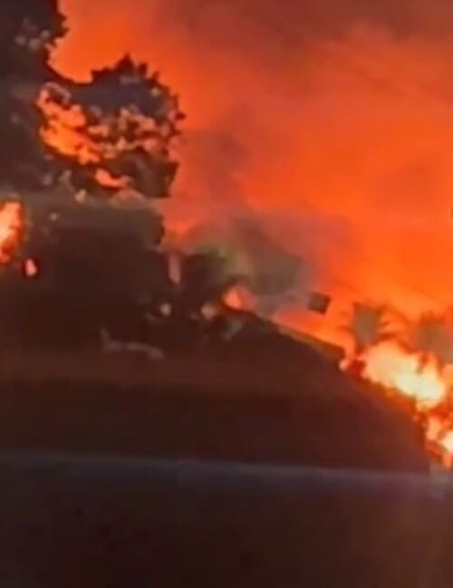 Incêndio destrói exposição da Warner no Shopping Nova América no Rio de Janeiro