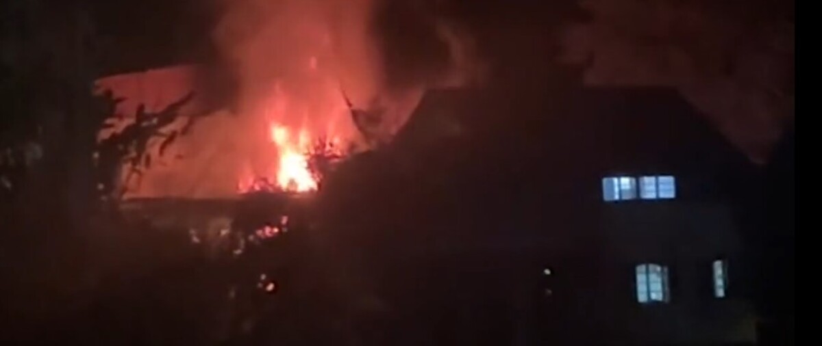Incêndio em casa do Cascatinha em Nova Friburgo