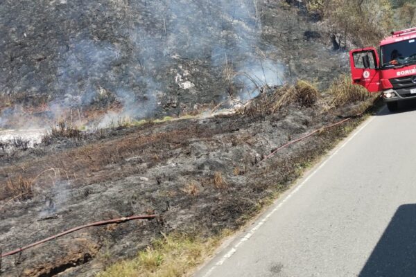 Incêndio no distrito de Lumiar em Nova Friburgo causa preocupação