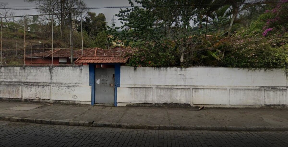 Fachada do Colégio Odette Pena Muniz, em Nova Friburgo
