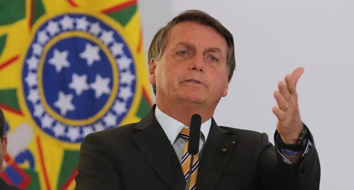 Jair Bolsonaro é tido como líder de organização criminosa e é indiciado pela PGR por tentativa de golpe no Brasil