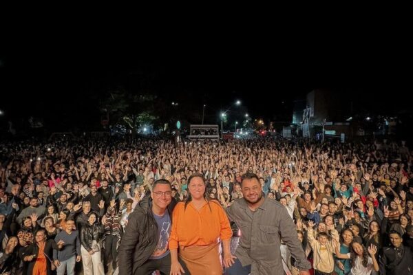 Johnny Maycon a esquerda e Renan Alves a direita - Prefeito e Secretario de Turismo terão de explicar ao TCU sobre quebra de ordem cronológica