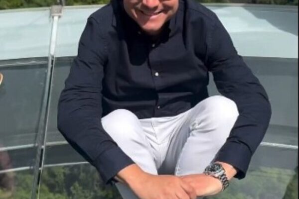 Johnny Maycon pode gastar mais de R$ 200 mil em empresa de cerimonial para seu gabinete
