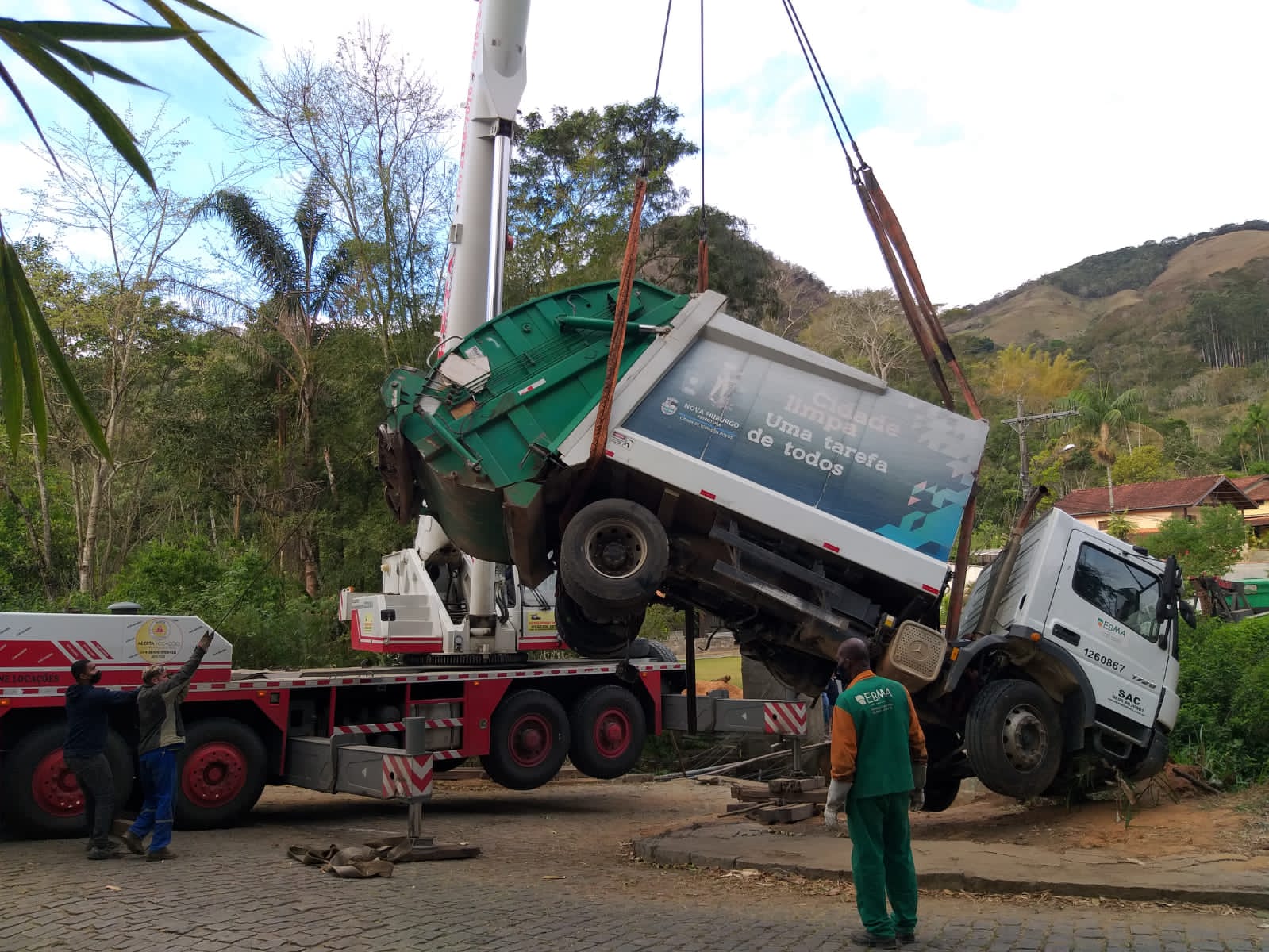 Licitação para coleta de lixo em Nova Friburgo é suspensa por suspeitas de irregularidades