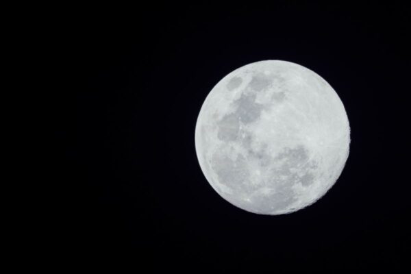 Lua cheia - Fenômeno raro acontece esta sexta-feira