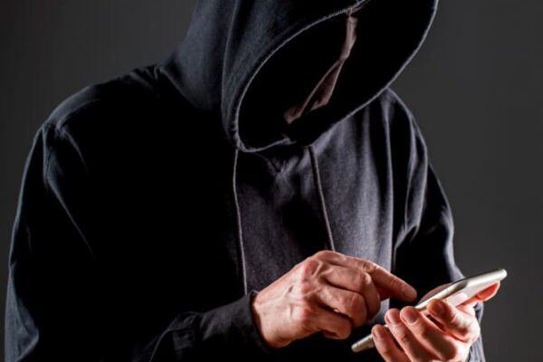 Maiara Felício Teve o celular hackeado e sofreu ataques racistas