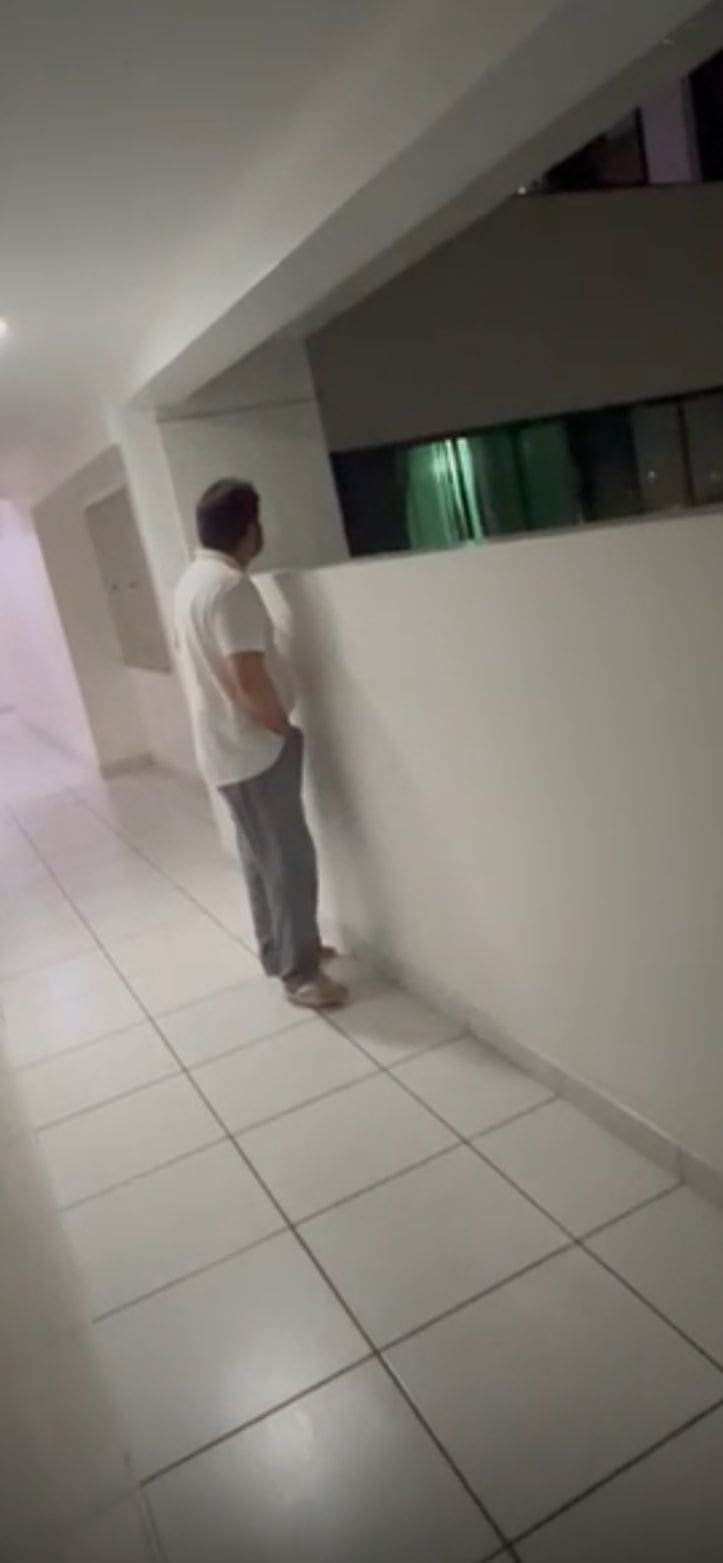 Médico é pego se masturbando em condomínio na cidade de Recife (1)