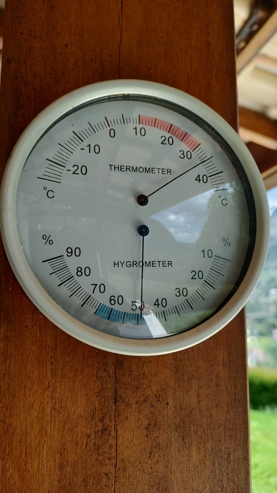 Morador de Nova Friburgo registra temperatura recorde e confirma grande calor na região serrana
