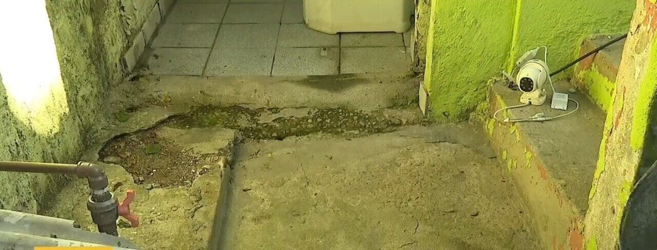 Moradora de Nova Iguaçu coloca câmera para vigiar retorno de água que nunca chega