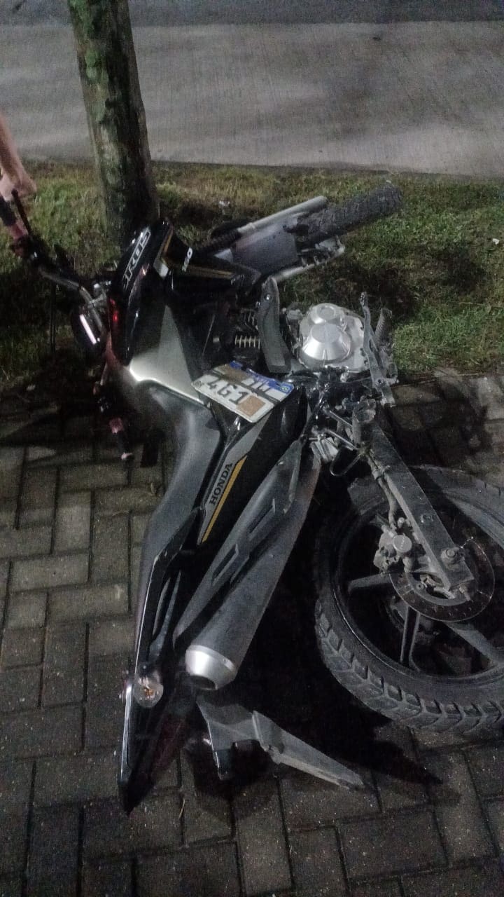 Moto apreendida era roubada - Ladrão foi intercpetado pela PM no Recreio - Rio de Janeiro