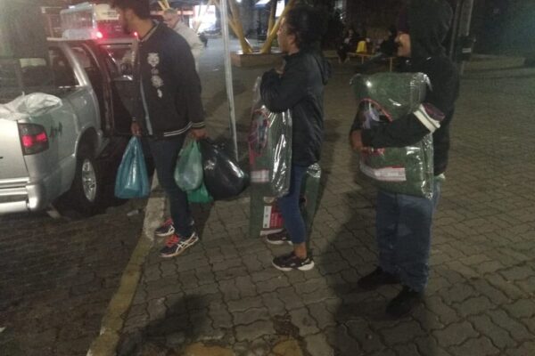 Movimento Pop Rua esteve em Nova Friburgo levando sopão para população vulnerável